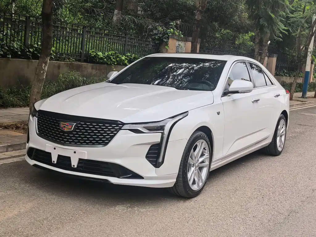Cadillac CT4 — фото 2