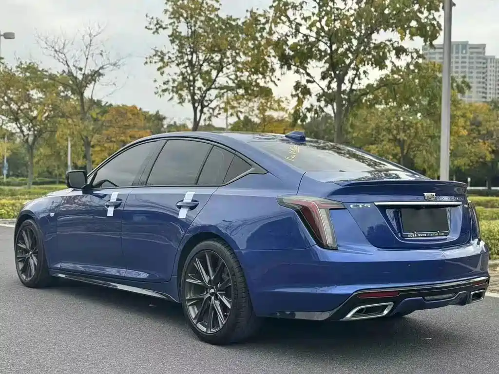 Cadillac CT5 — фото 8