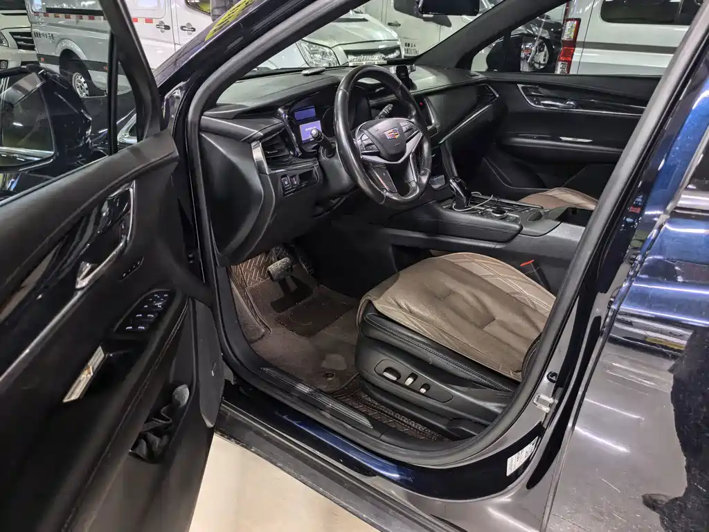 Cadillac XT5 — фото 5