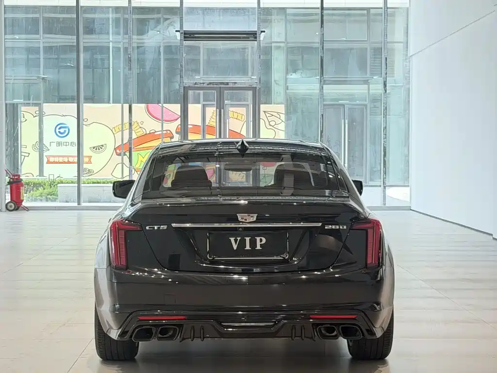 Cadillac CT5 — фото 9
