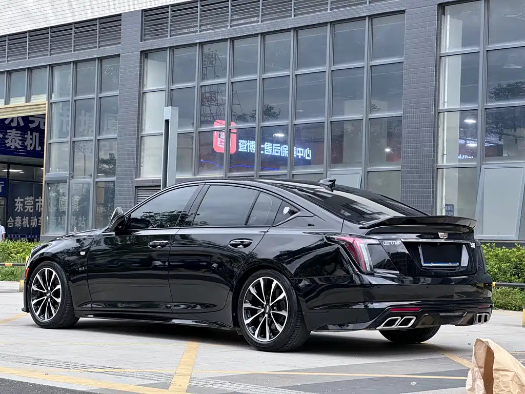 Cadillac CT5 — фото 4