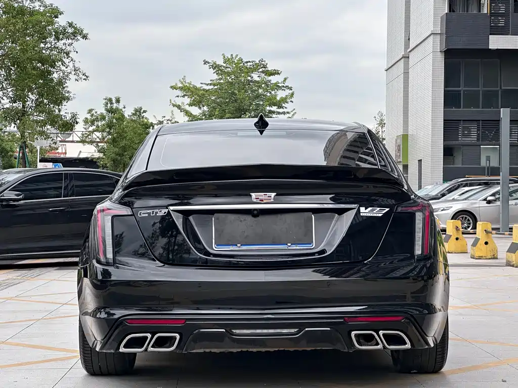 Cadillac CT5 — фото 5