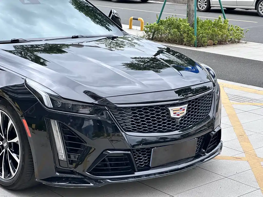 Cadillac CT5 — фото 9