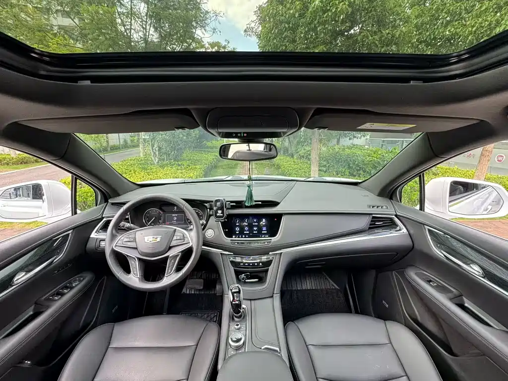 Cadillac XT5 — фото 5