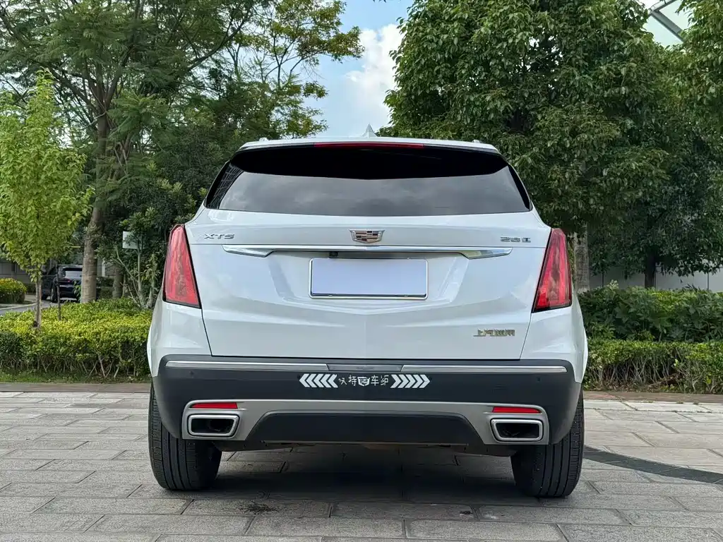 Cadillac XT5 — фото 8
