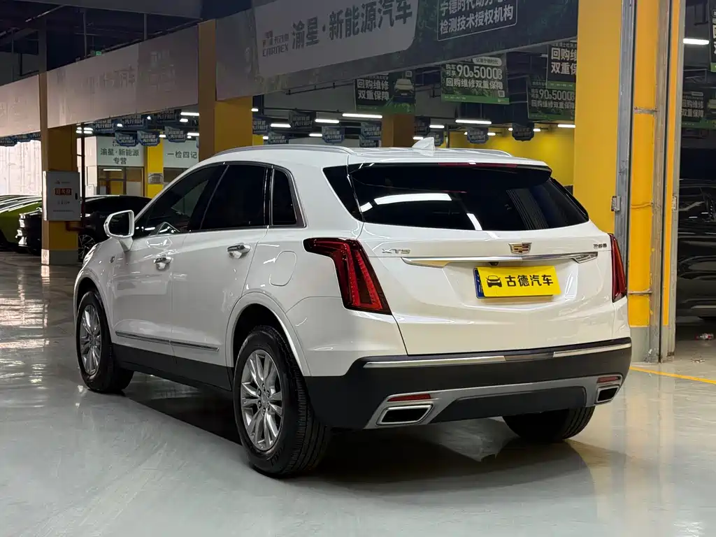 Cadillac XT5 — фото 7
