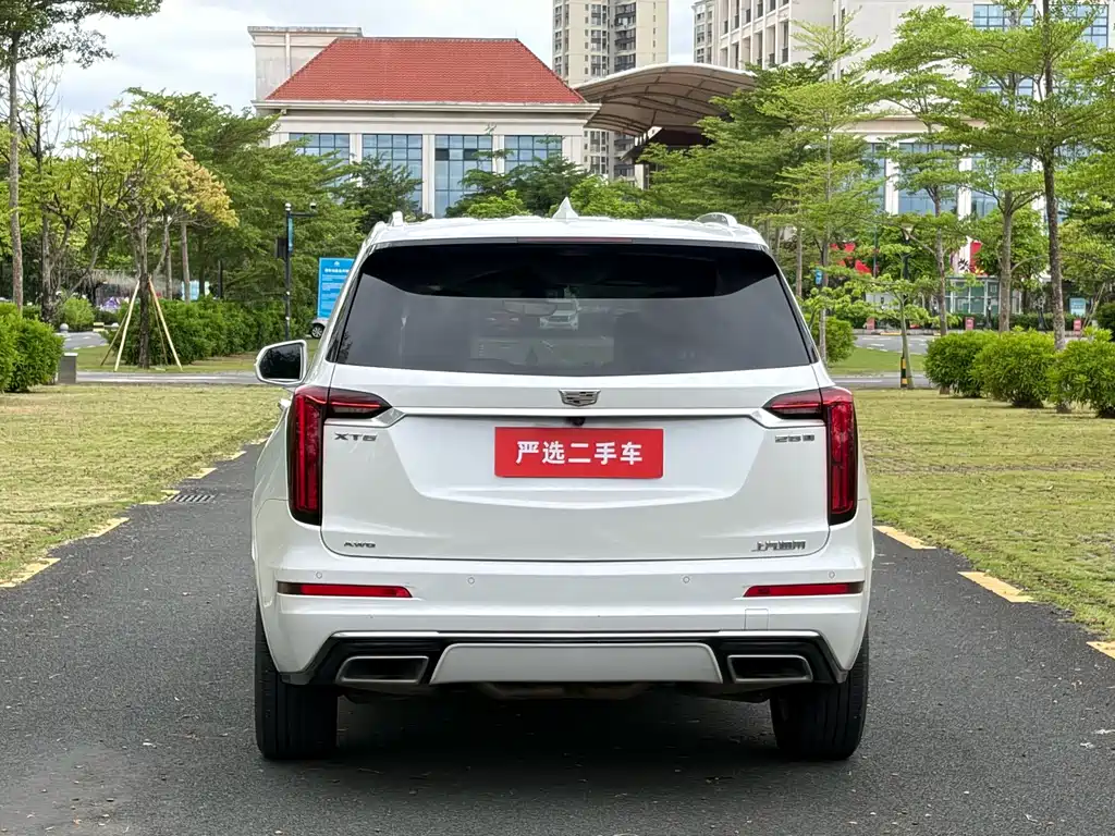 Cadillac XT6 — фото 8