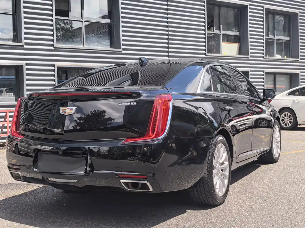 Cadillac XTS — фото 4