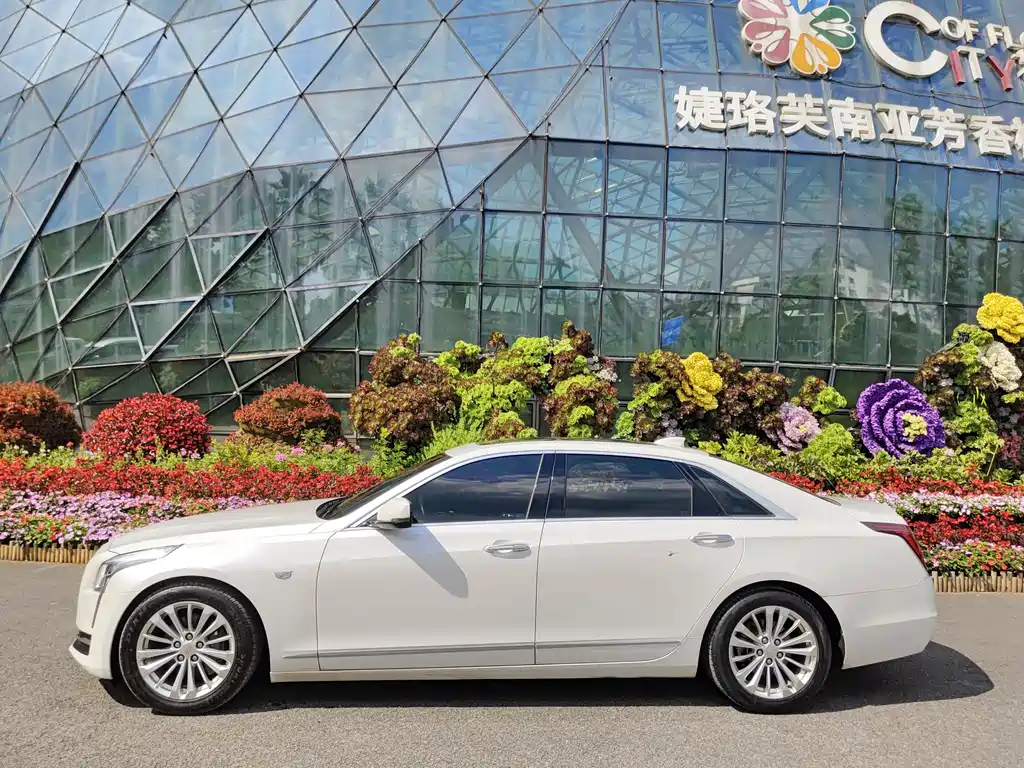 Cadillac CT6 — фото 3