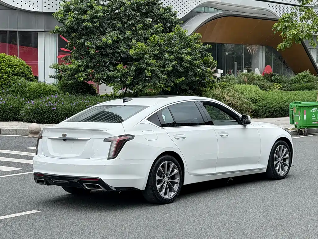 Cadillac CT5 — фото 4