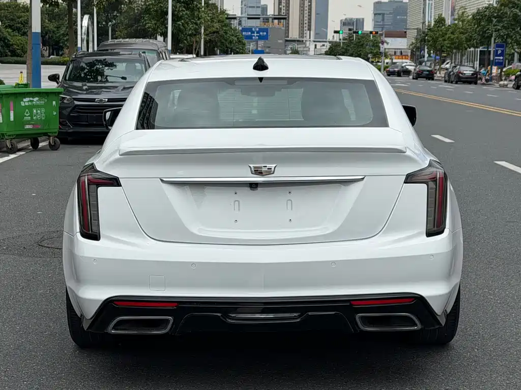 Cadillac CT5 — фото 5