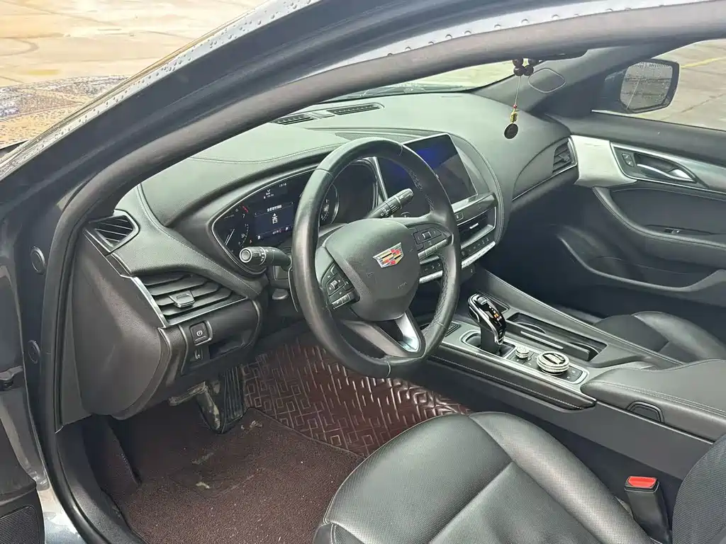 Cadillac CT5 — фото 4