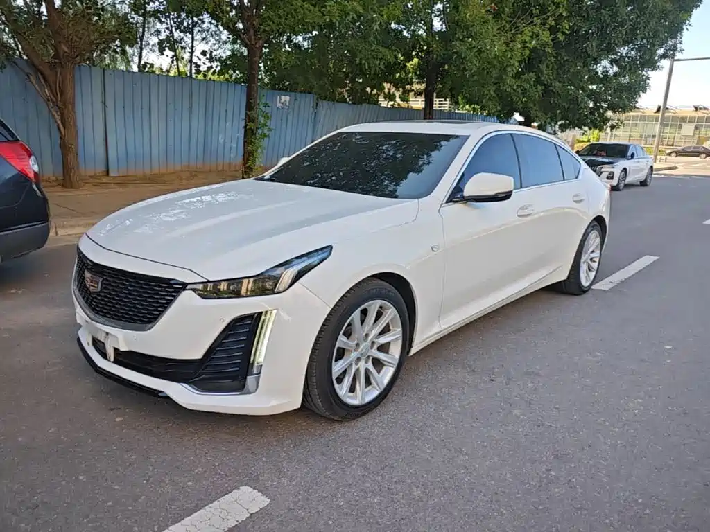 Cadillac CT5 — фото 2