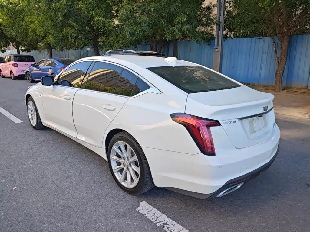 Cadillac CT5 — фото 5