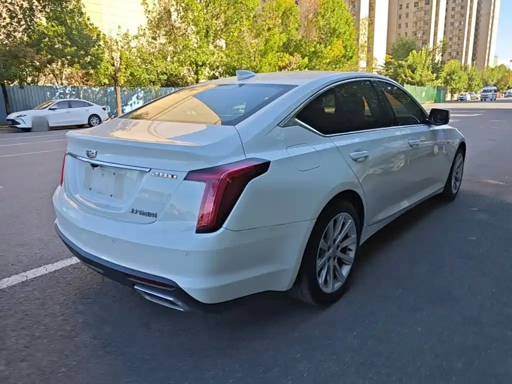 Cadillac CT5 — фото 7
