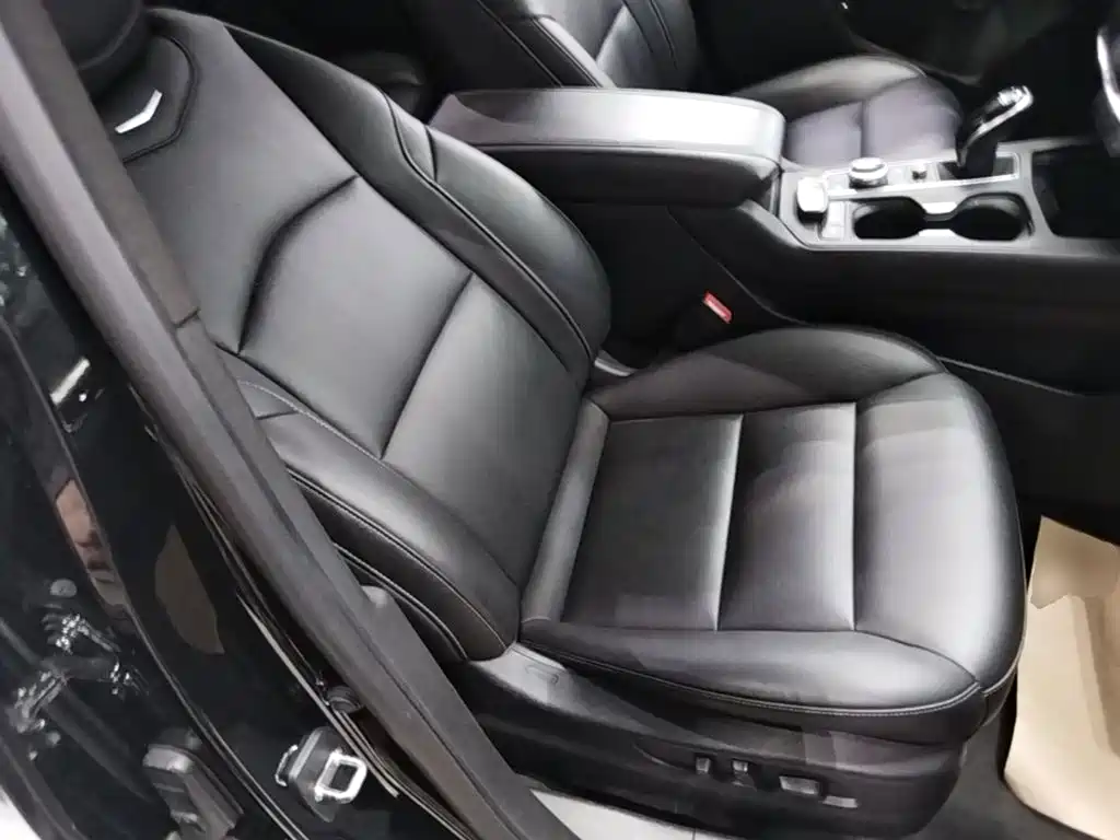 Cadillac XT4 — фото 25