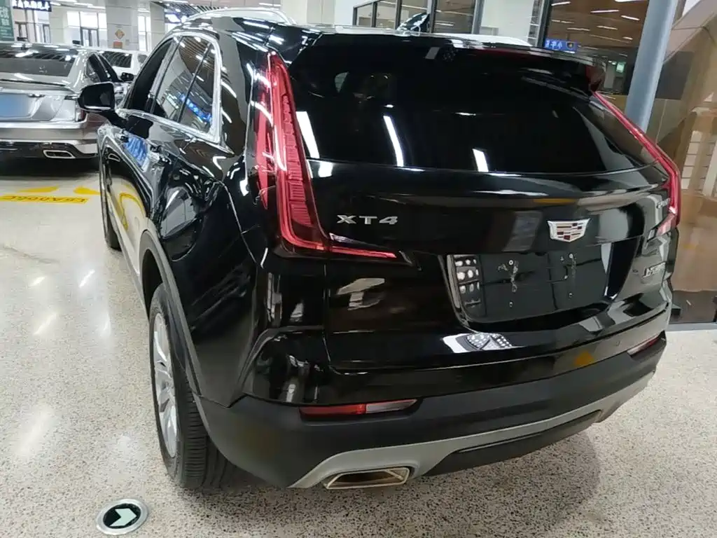 Cadillac XT4 — фото 5