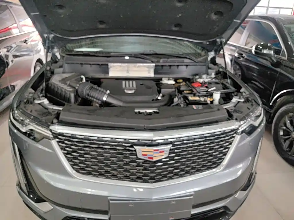 Cadillac XT6 — фото 20
