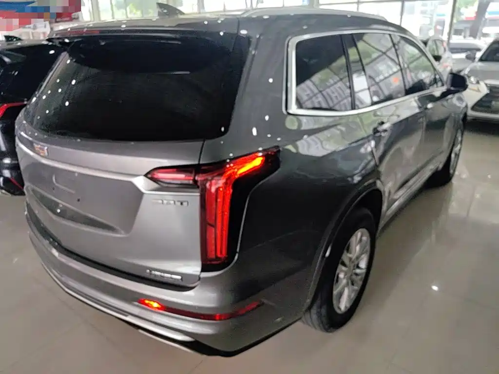Cadillac XT6 — фото 7