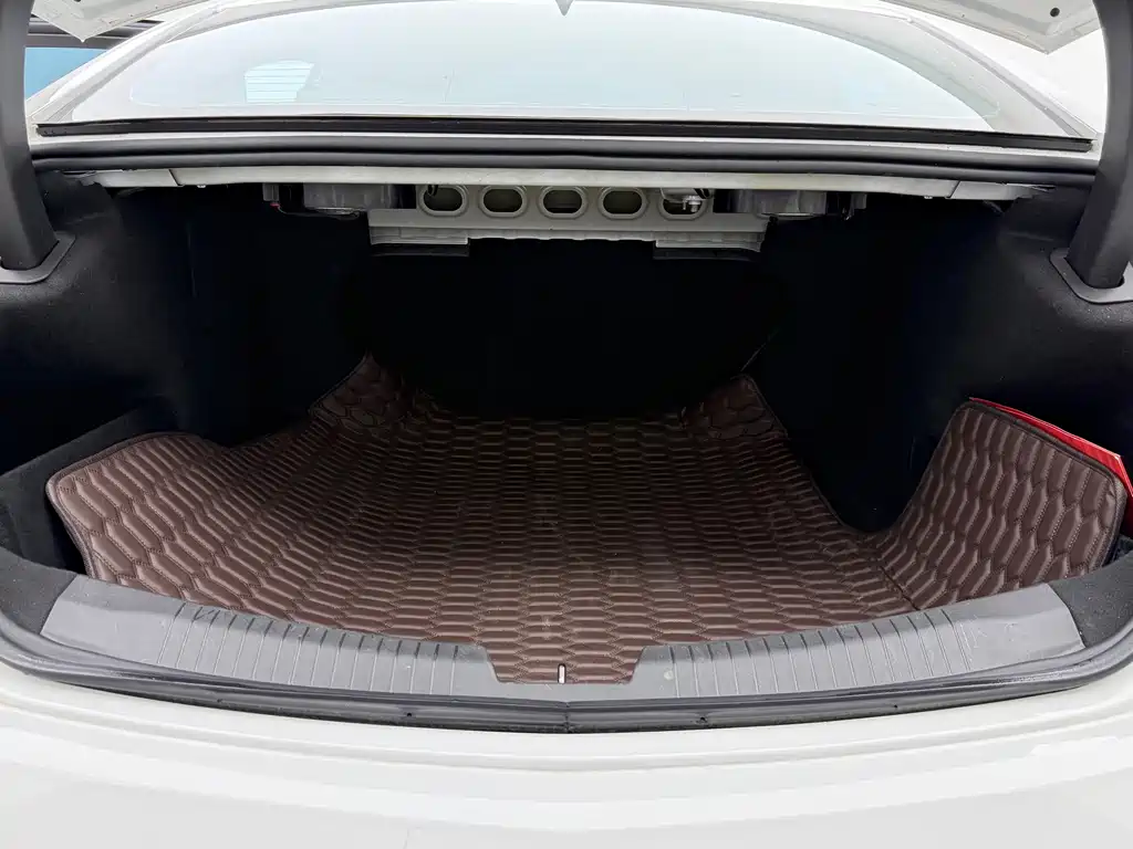 Cadillac CT5 — фото 14