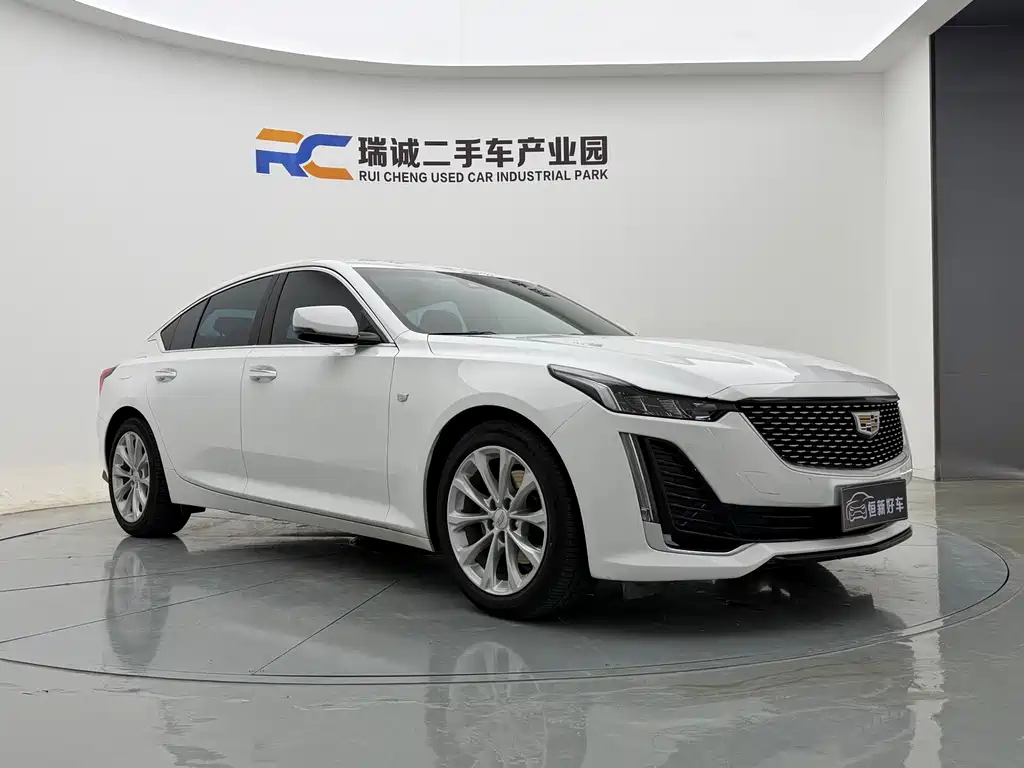 Cadillac CT5 — фото 3