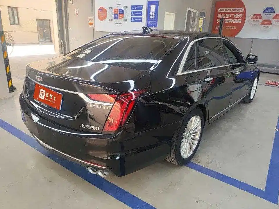 Cadillac CT6 — фото 8