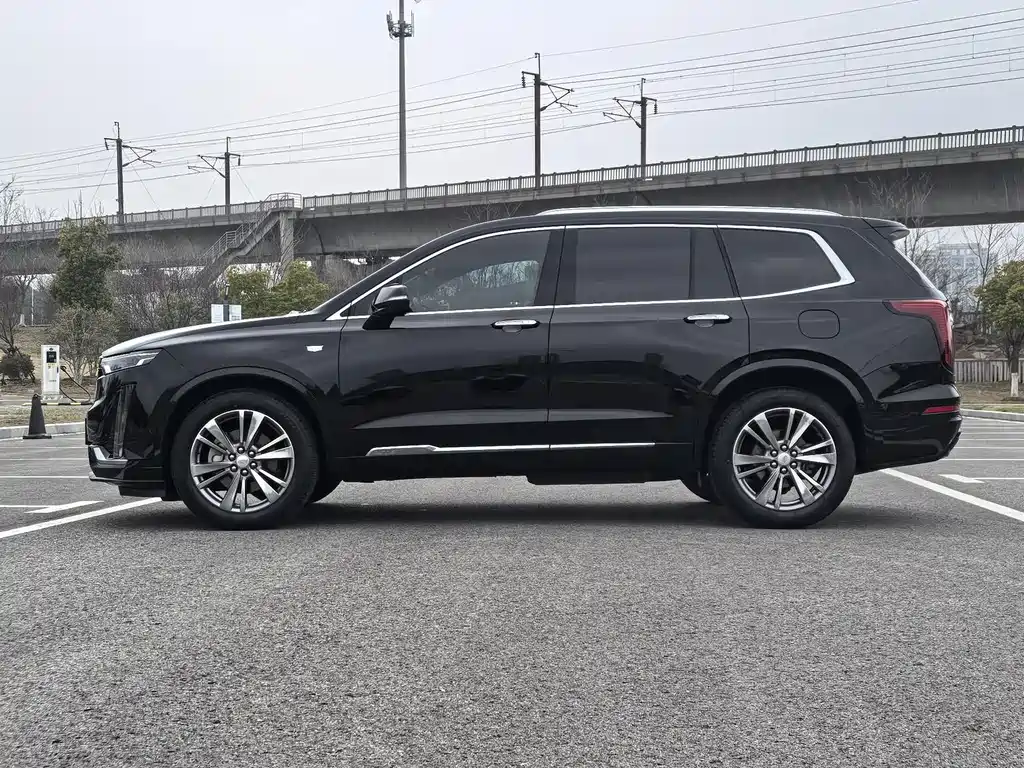 Cadillac XT6 — фото 3