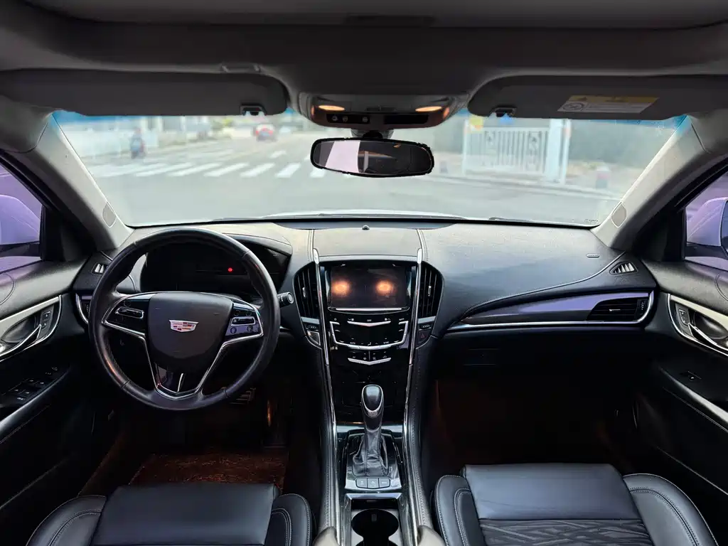 Cadillac ATS-L — фото 5