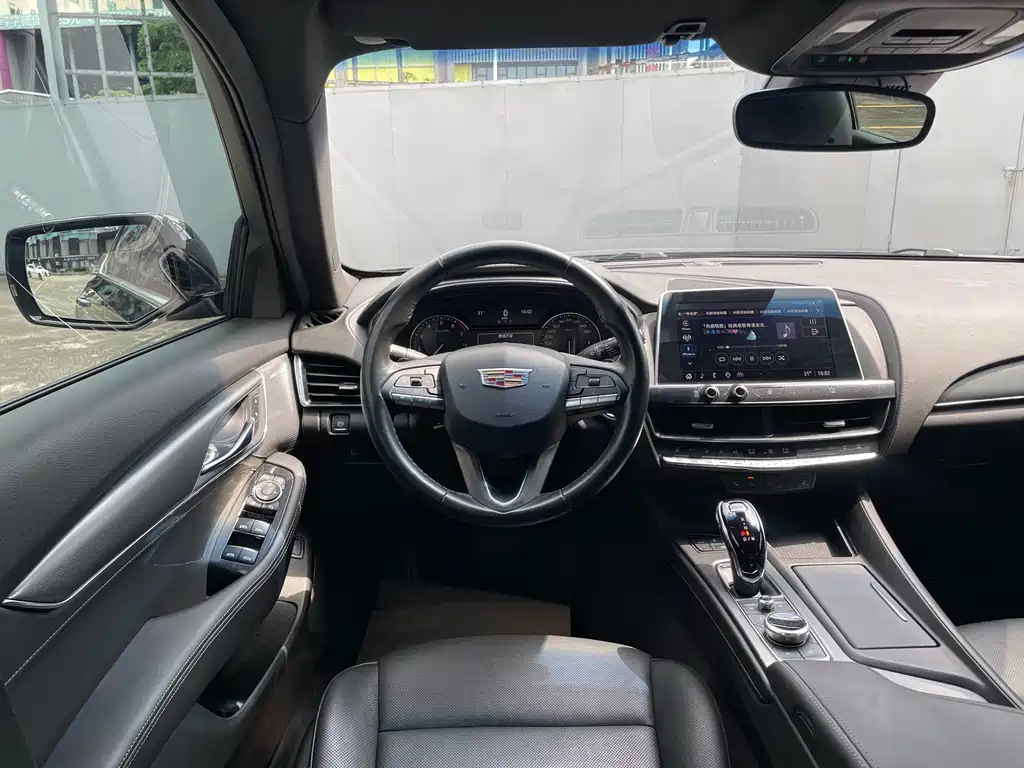 Cadillac CT5 — фото 5