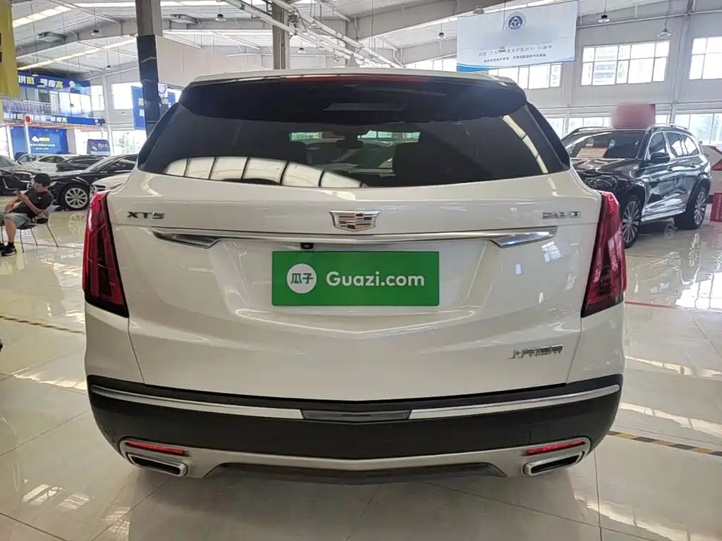 Cadillac XT5 — фото 6
