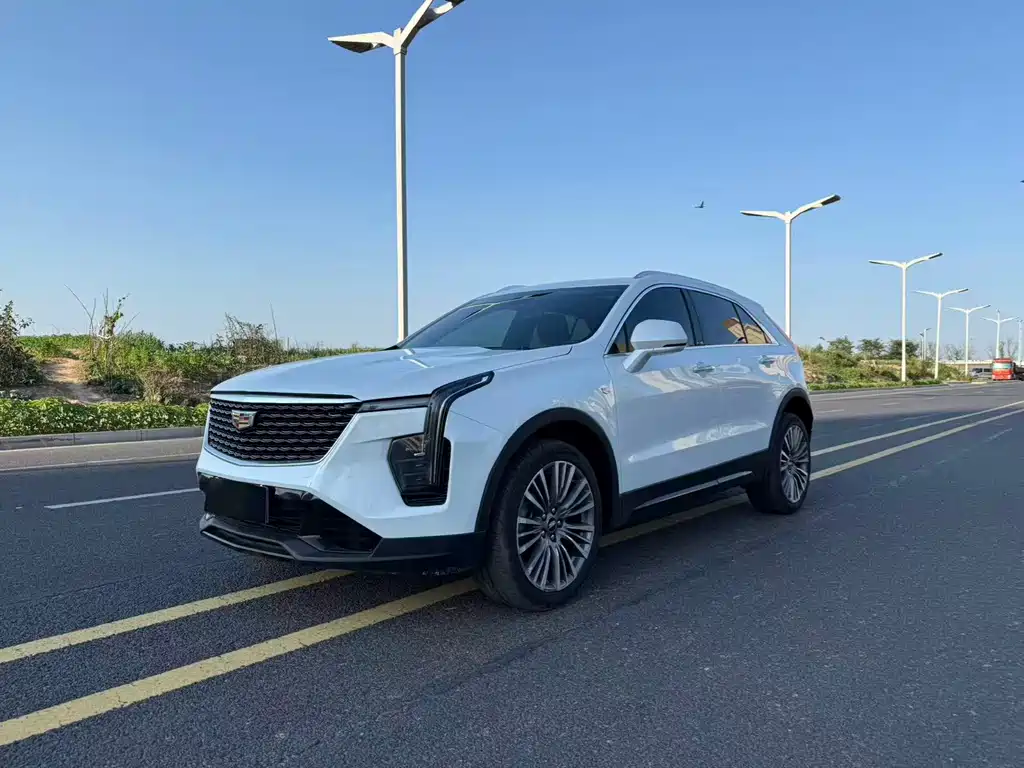 Cadillac XT4 — фото 3