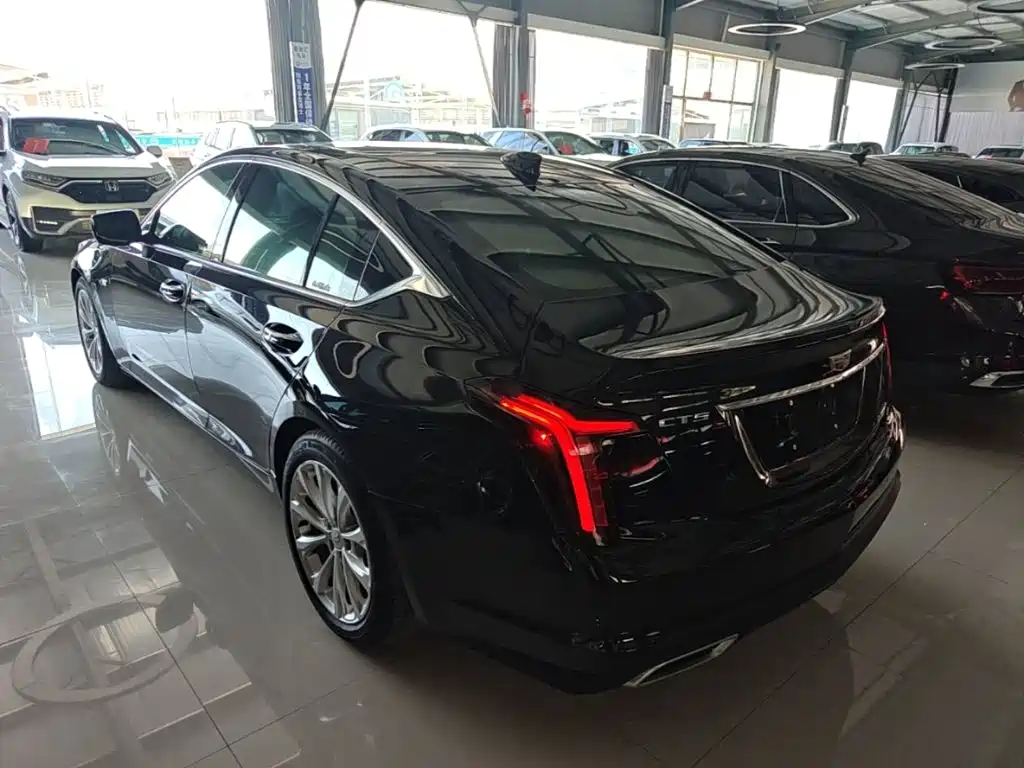 Cadillac CT5 — фото 5