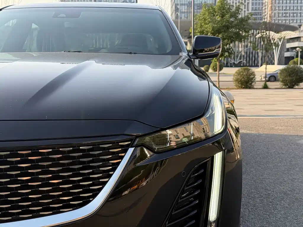 Cadillac CT5 — фото 4