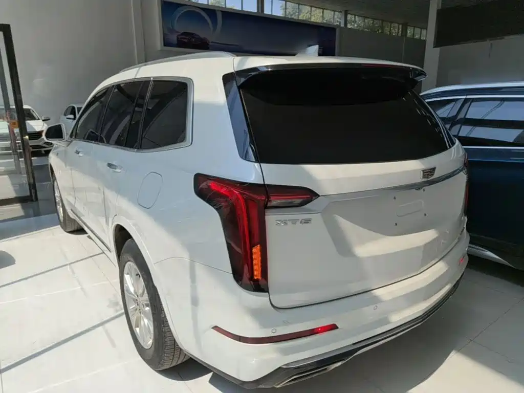 Cadillac XT6 — фото 5