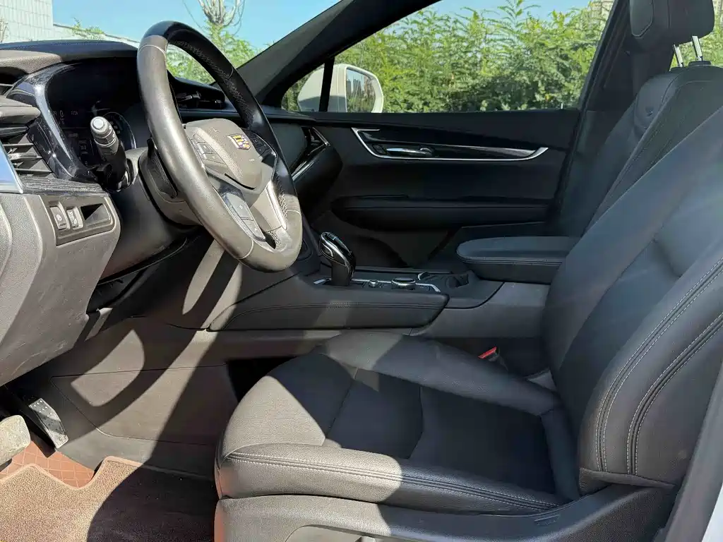 Cadillac XT5 — фото 4