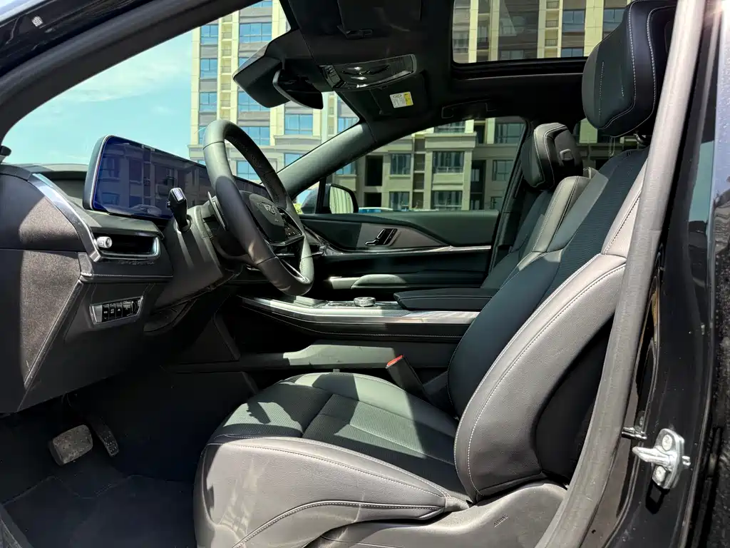 Cadillac XT5 — фото 5