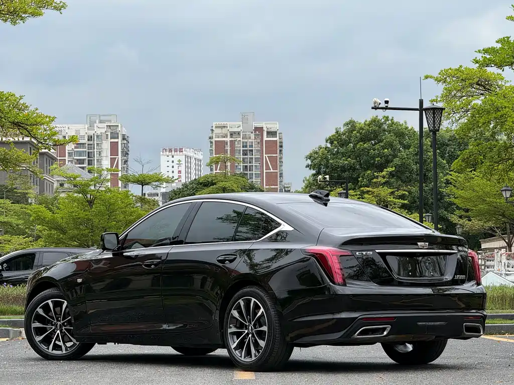 Cadillac CT5 — фото 4