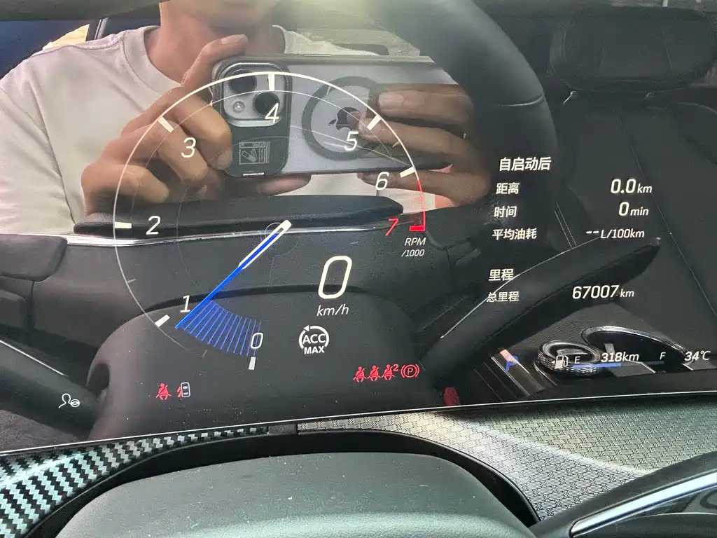 Cadillac XT5 — фото 29