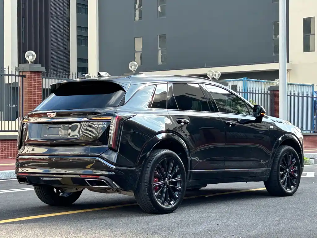 Cadillac XT5 — фото 6