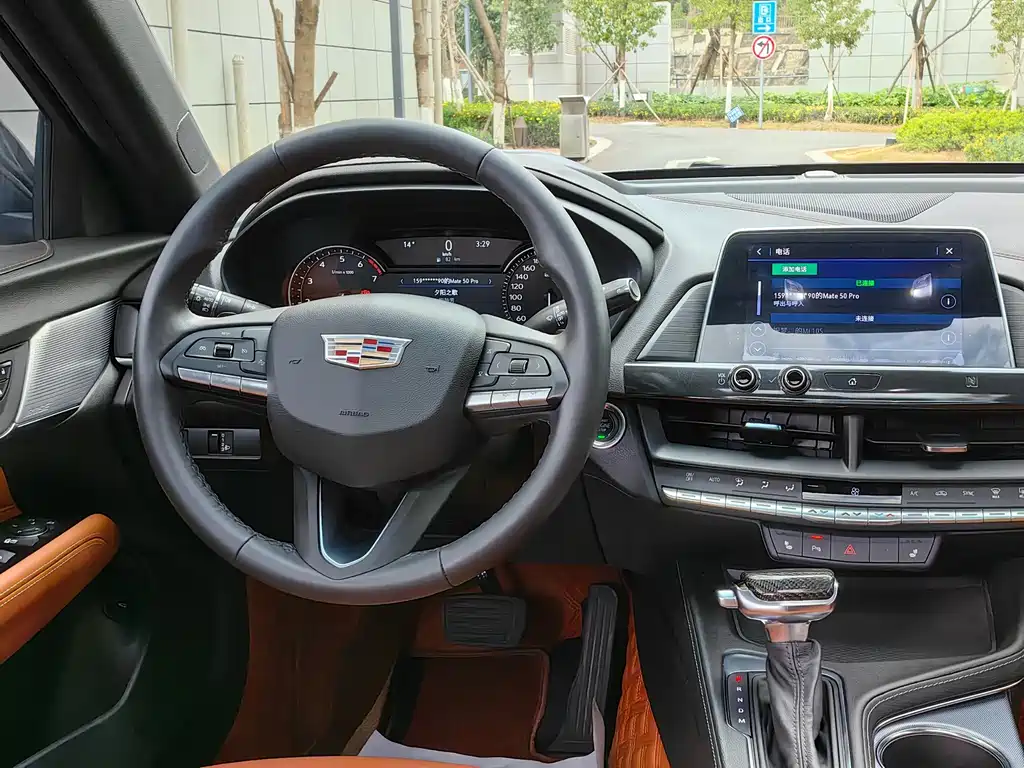 Cadillac CT4 — фото 7