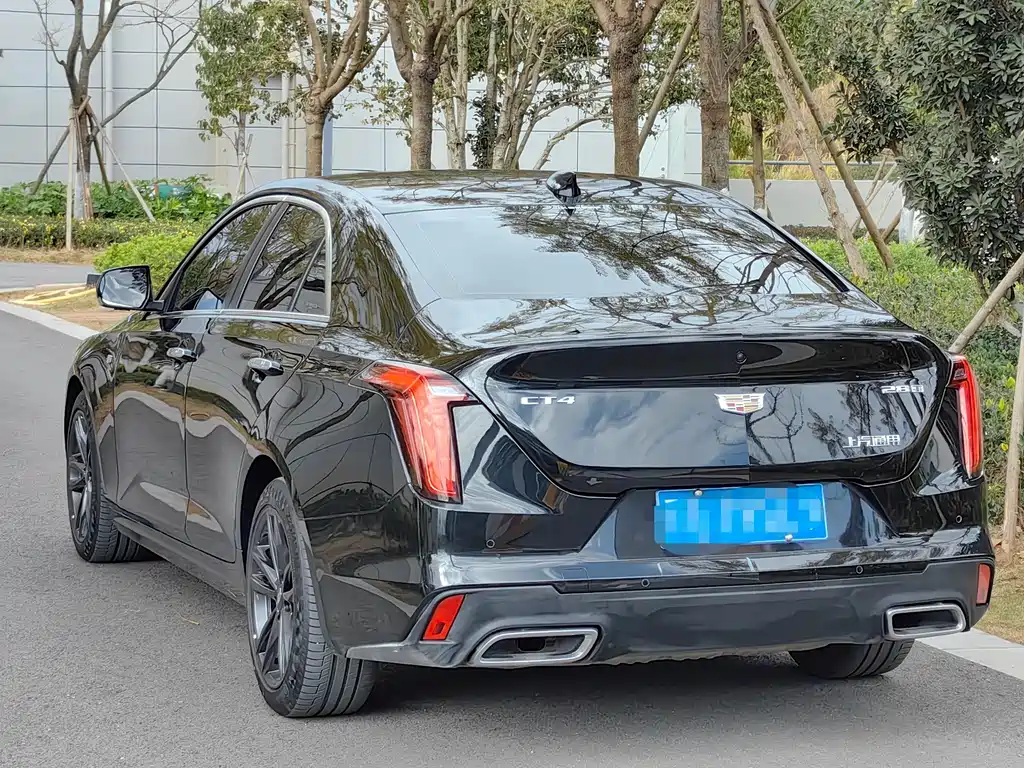 Cadillac CT4 — фото 9