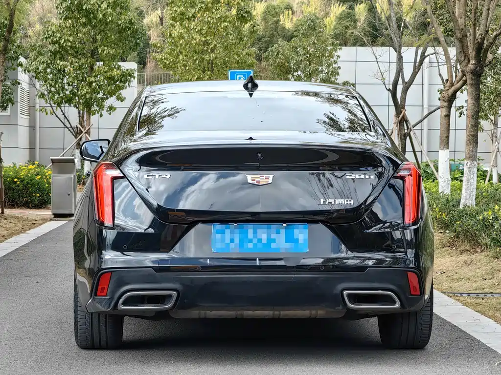 Cadillac CT4 — фото 10