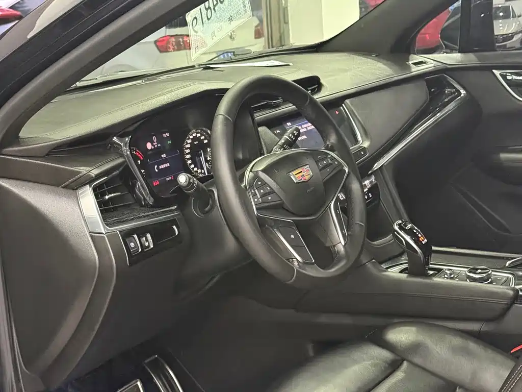 Cadillac XT5 — фото 3