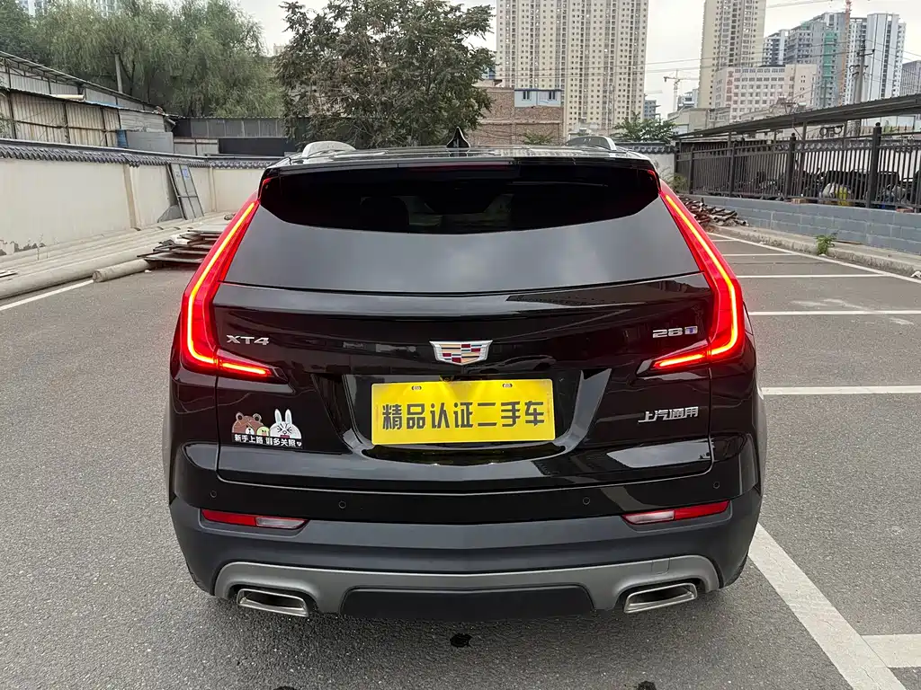 Cadillac XT4 — фото 17
