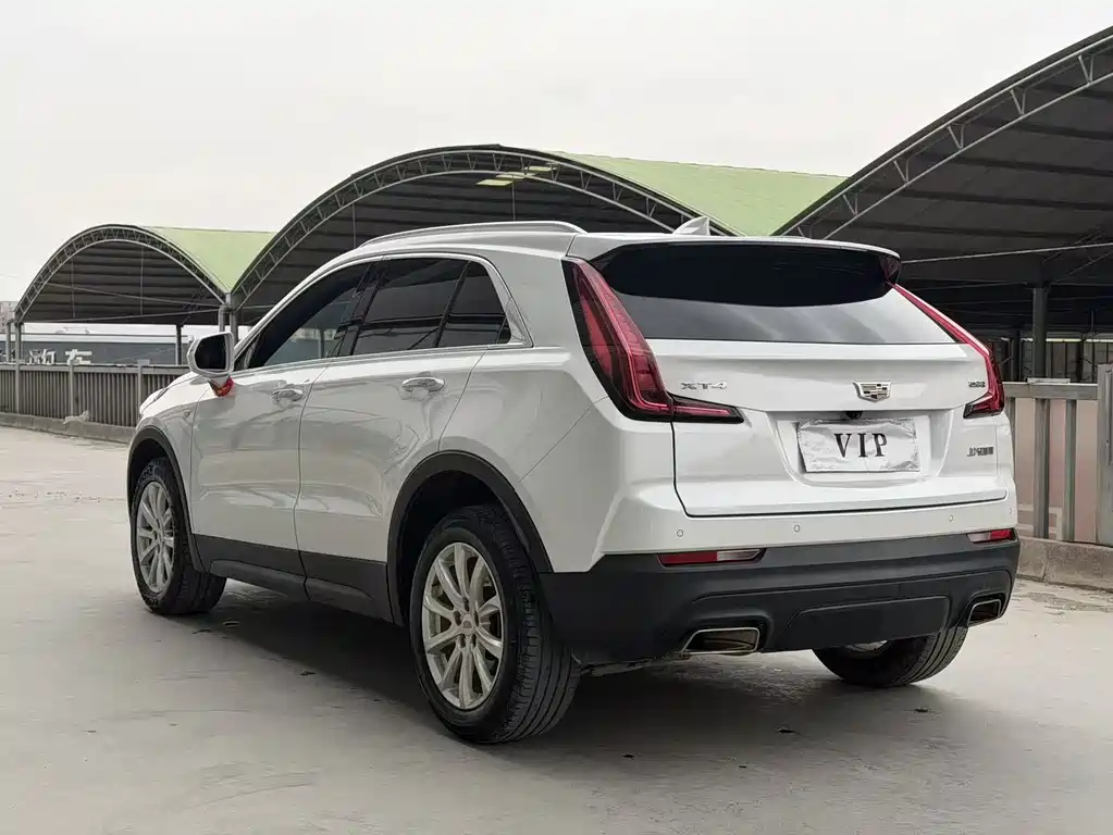 Cadillac XT4 — фото 4