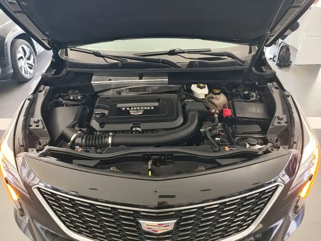 Cadillac XT4 — фото 20
