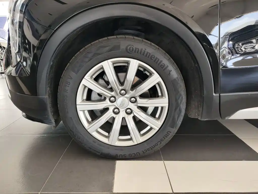 Cadillac XT4 — фото 23