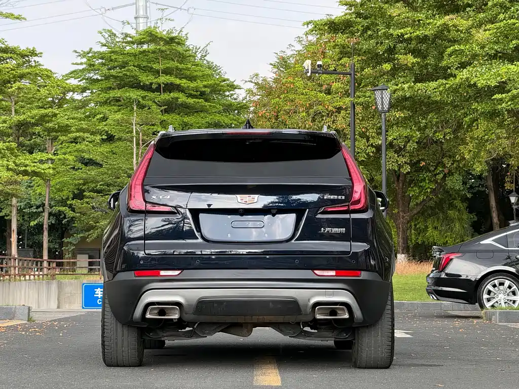 Cadillac XT4 — фото 7