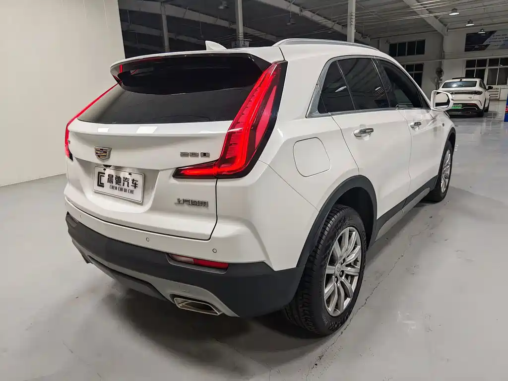 Cadillac XT4 — фото 4