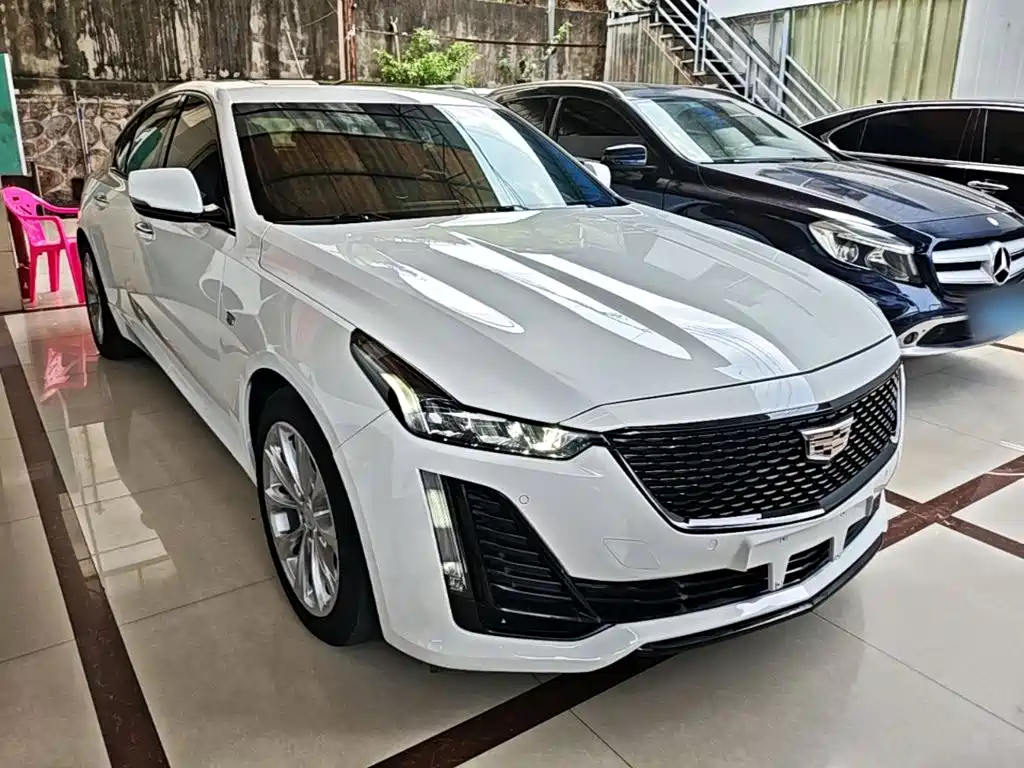 Cadillac CT5 — фото 22